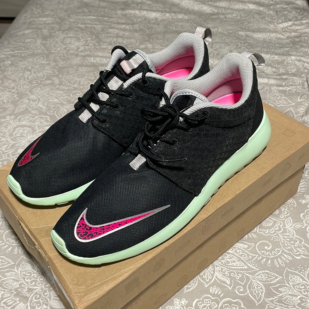 Nike roshe Yeezy